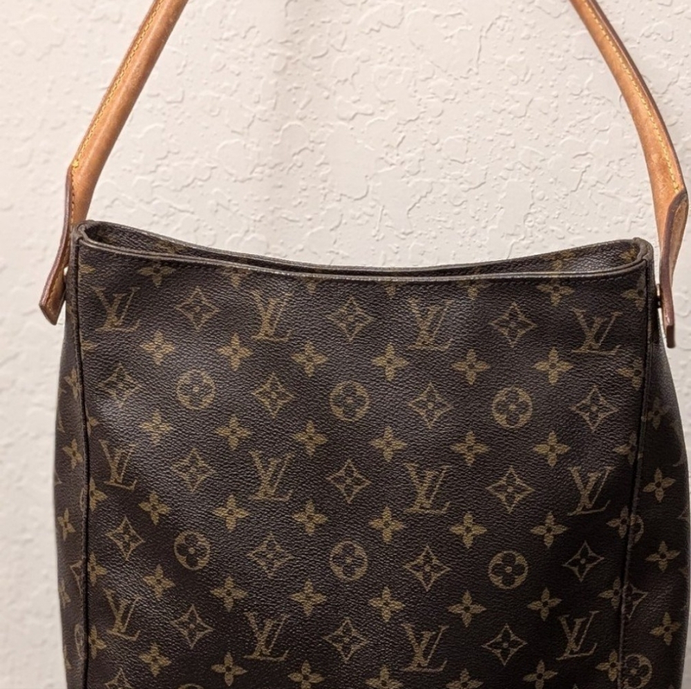 Louis Vuitton Looping GM - Picture 2 of 9